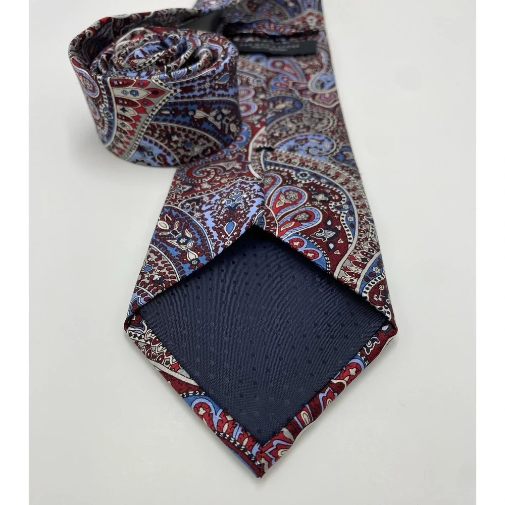 Bloomingdales The Men's Store 100% Silk Paisley‎ Pattern Neck Tie Multicolor